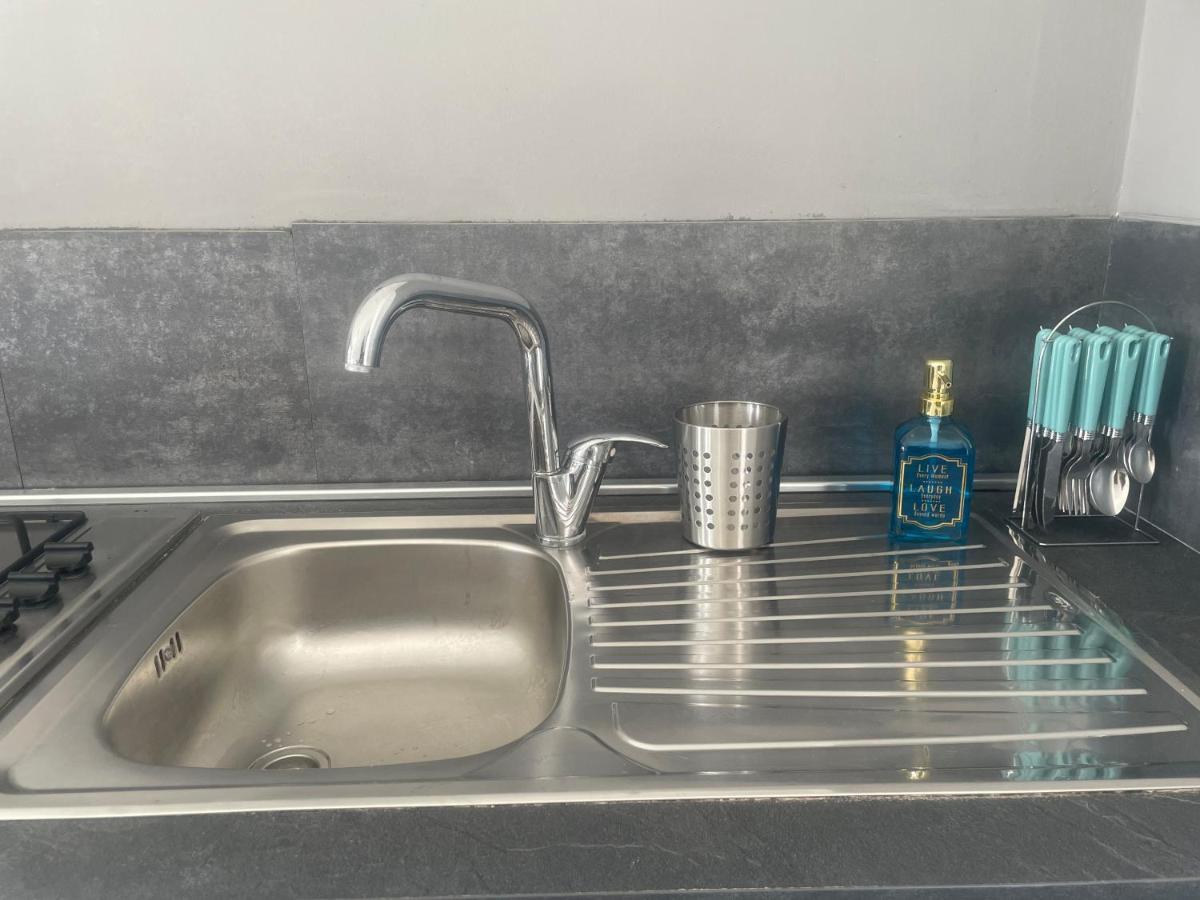 Airport Apartment Happyhouse Fiumicino Esterno foto